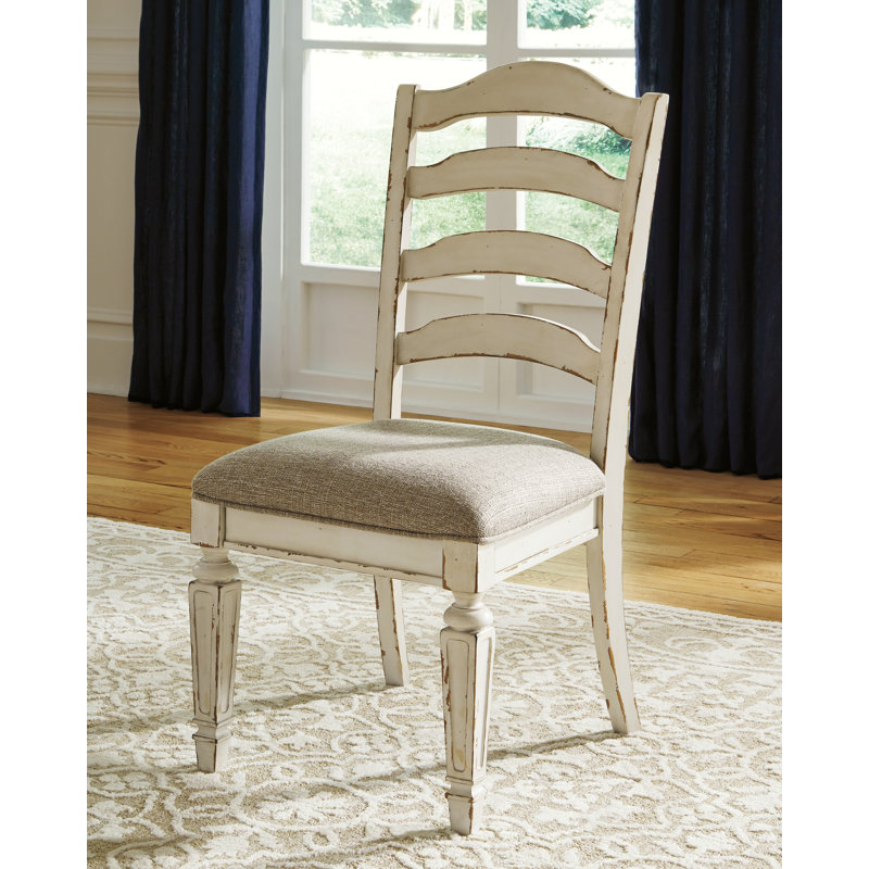 Table et chaises Realyn, 4