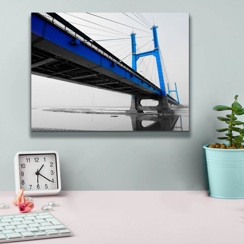 «Suspension Bridge In Blue» par PhotoINC Studio, H 12 po x l 16 po x P 0,75 po