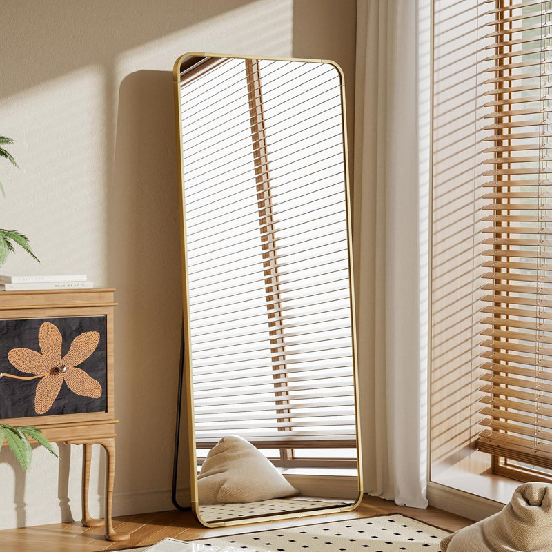 Miroir pleine longueur avec coins arrondis, miroir de plancher moderne pour chambre à coucher ou vestiaire, conception suspendue ou inclinée, cadre en aluminium léger, 