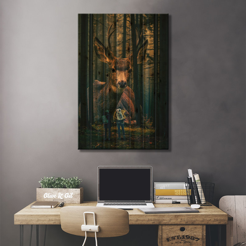 Cerf géant dans une forêt, H 40 po x l 26 po x P 1,5 po