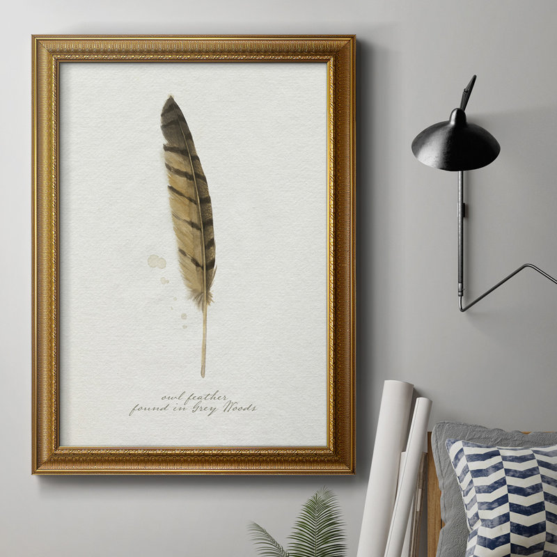 Toile encadrée Found Feather III de qualité supérieure - prête à être accrochée, L 18 po x H 27 po