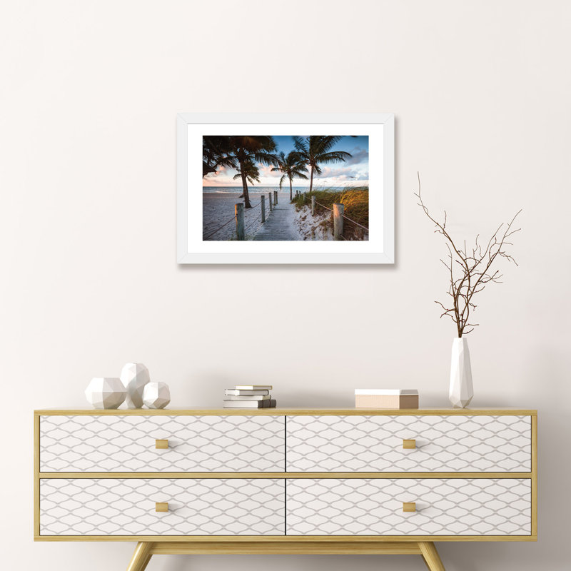 «Beach Sunrise, Key West I» par Matteo Colombo - reproduction de photo, H 24 po x l 32 po x P 1 po, Papier encadré blanc