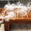 Chaise longue d'extérieur en bois massif