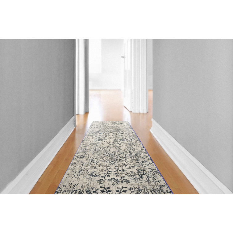 Bullis Floral Indoor Rug