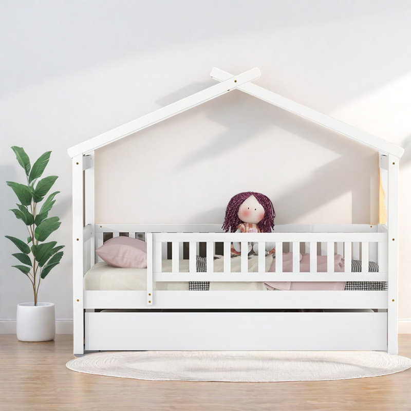 Lits simples en bois peu encombrants avec lit gigogne, conception de maison moderne
