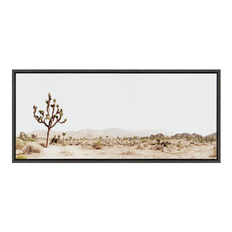 «Lone Joshua Tree» par Amy Peterson, reproduction d'art sur toile encadrée, L 18 po x H 40 po, Gris