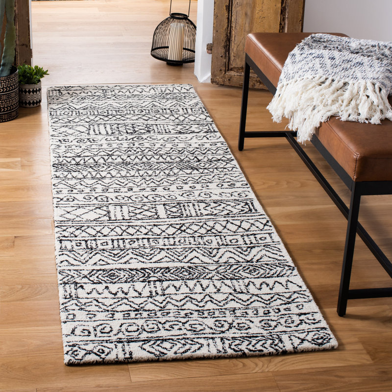 Brillion Hand Tufted Wool And Cotton Abstract Rug, Runner 2'3" x 7'