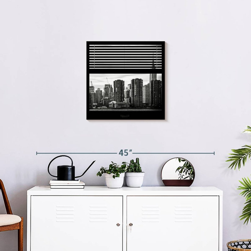 Fenêtre Sireci à New York, H 20 po x l 20 po