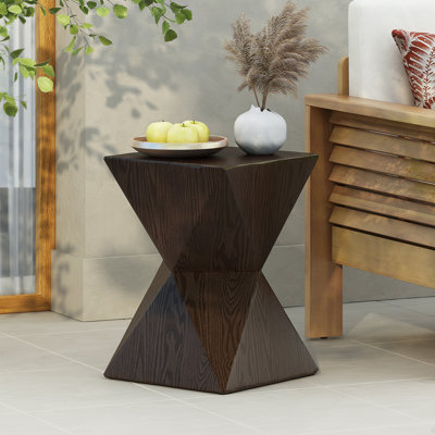 Table d'appoint avec forme prismatique moderne