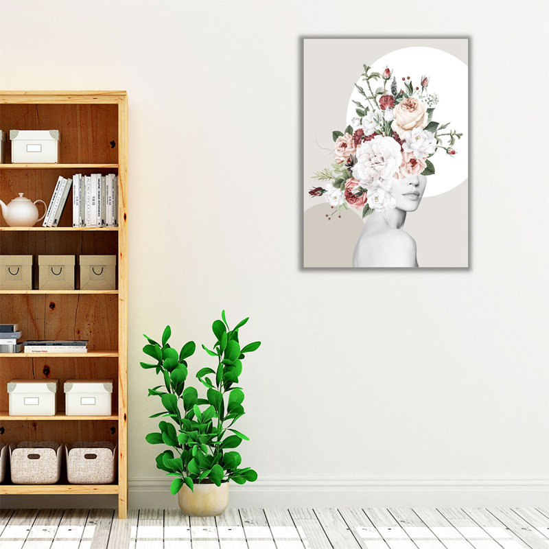 «Flower Hat I», reproduction d'art sur toile, H 48 po x l 36 po