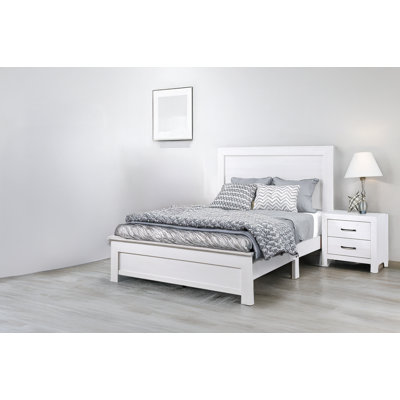 Sibby White Panel Bedroom Set