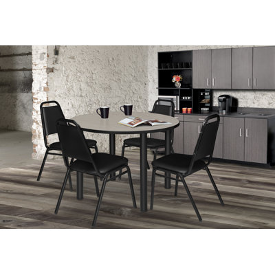 Plateau de table Kee, 4 chaises empilables