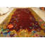 Grand tapis art déco chinois de couleur rouge antique long et étroit