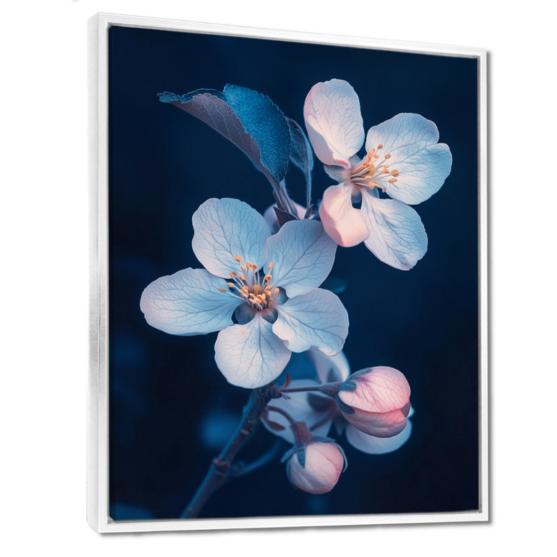 Illustration de toile de fleur de pommier Indigo, H 20 po x l 12 po, Cadre flottant blanc