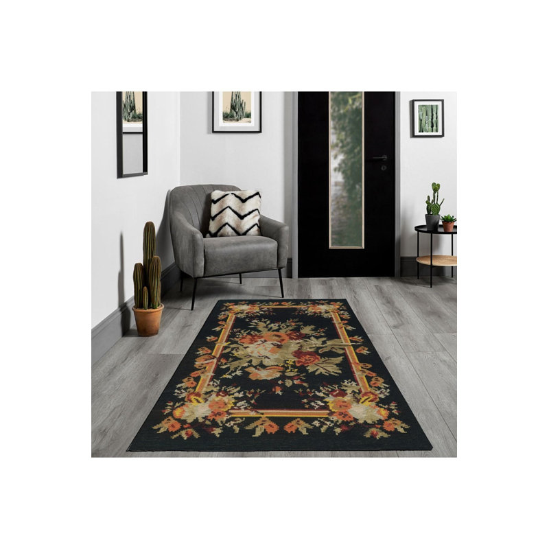 Tapis noir à motif floral Karabagh, Tapis de couloir 4 pi 11 po x 9 pi 10 po