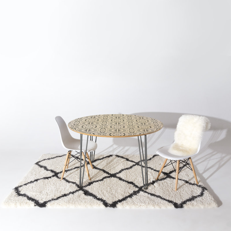 Table de salle à manger à carreaux holli zollinger mandala