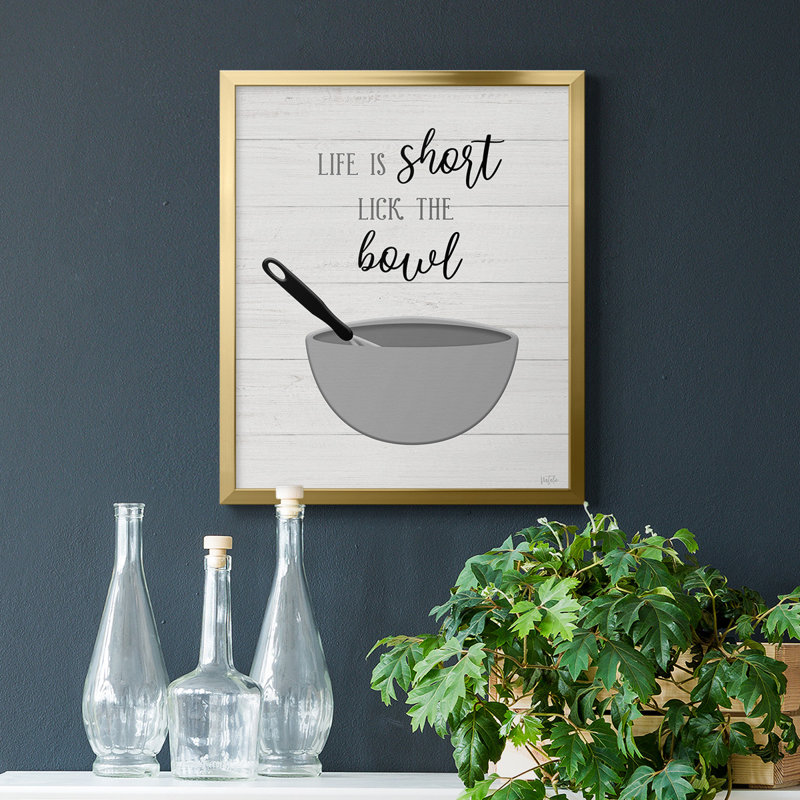 Toile encadrée de qualité supérieure «Lick the Bowl» - prête à être accrochée, Or, H 20 po x l 16 po