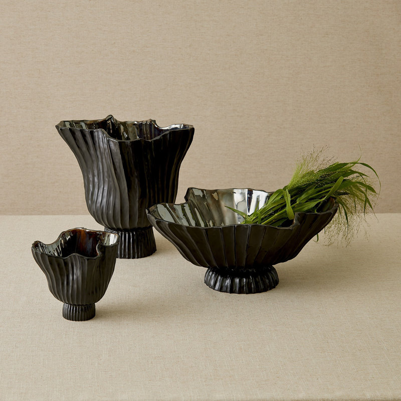 Vase à pied Folha, H 7,25 po x l 8 po x P 6,5 po, Noir, noir, noir, noir