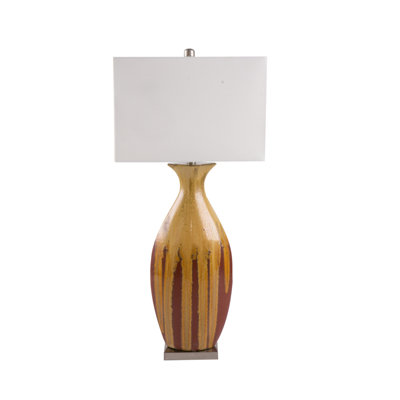 A Stylish Porcelain Vase-inspired Table Lamp