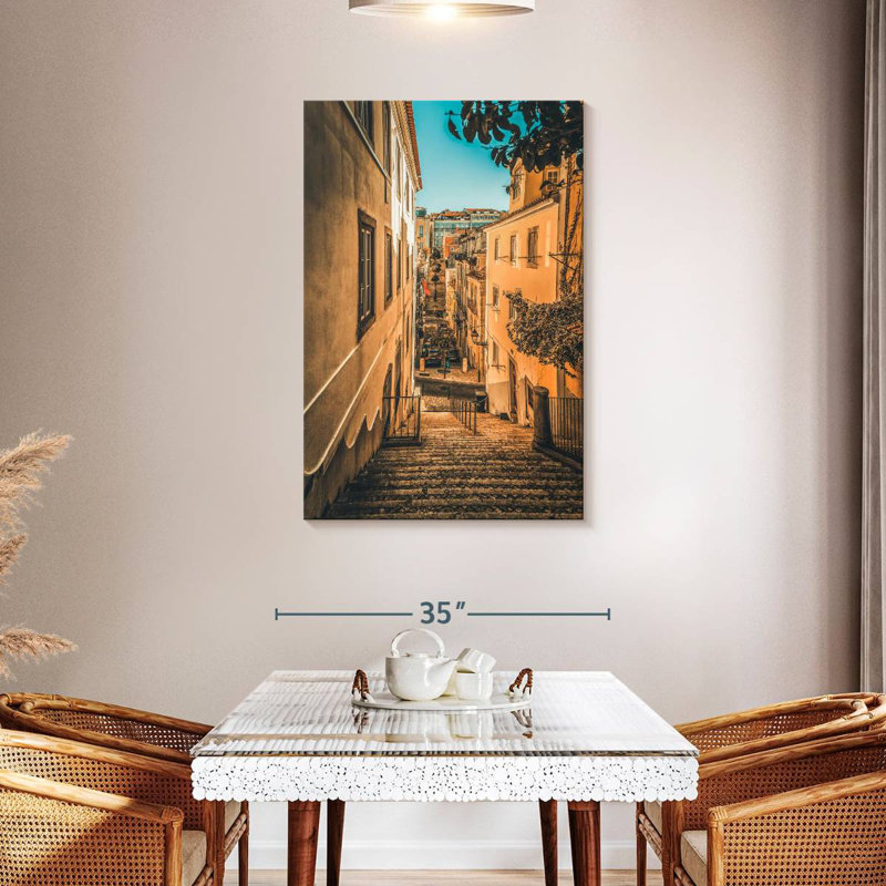 Sirpi Lisbon Steep Street, H 45 po x l 30 po