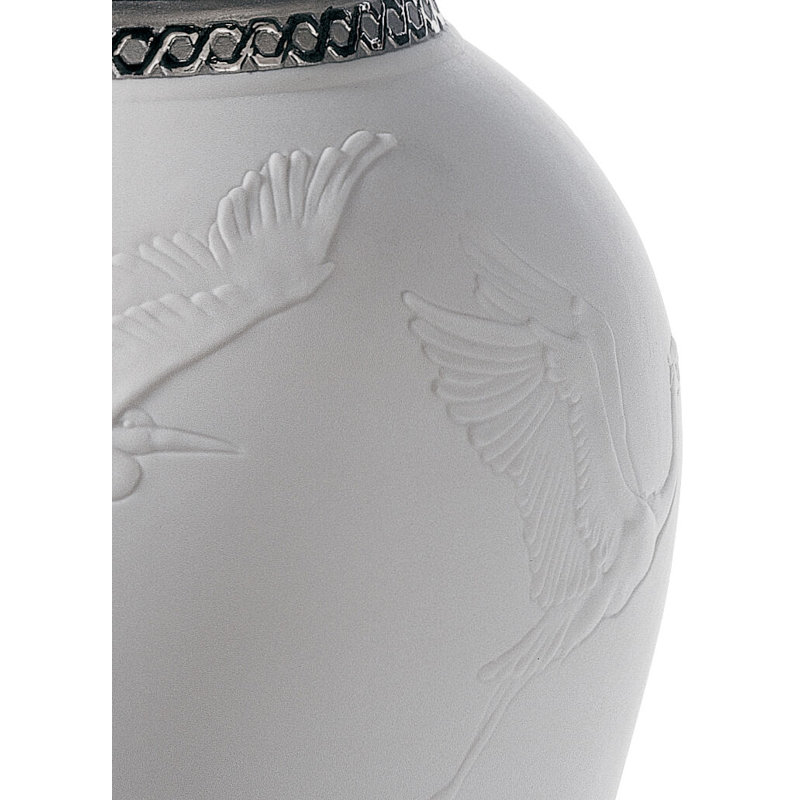 White/Silver Luster 11.81'' Porcelain Jar
