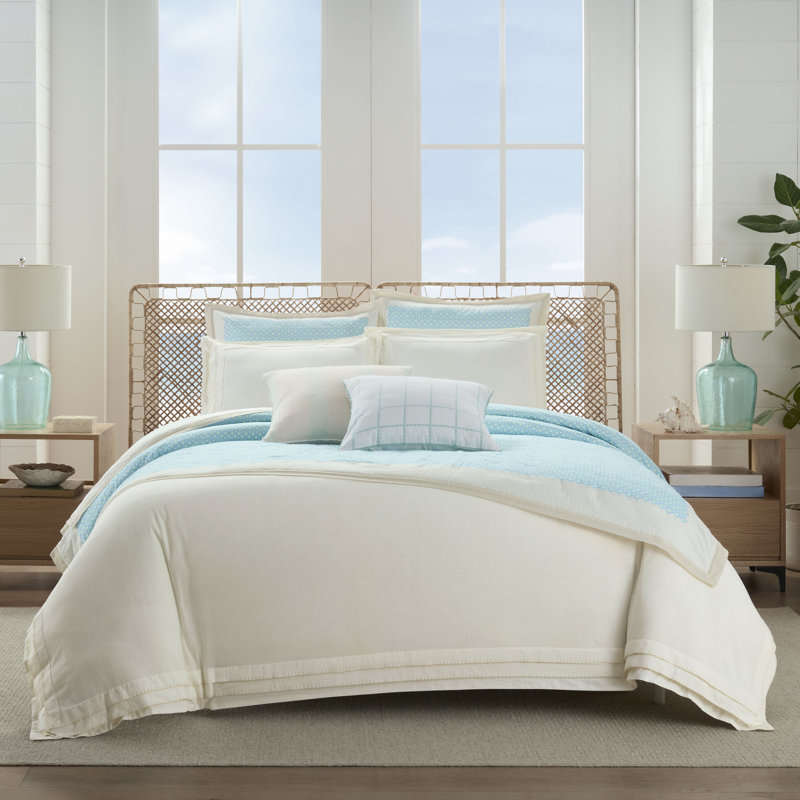 Southern Tide Bellweather White Comforter Set, Twin Comforter + 1 Standard Sham