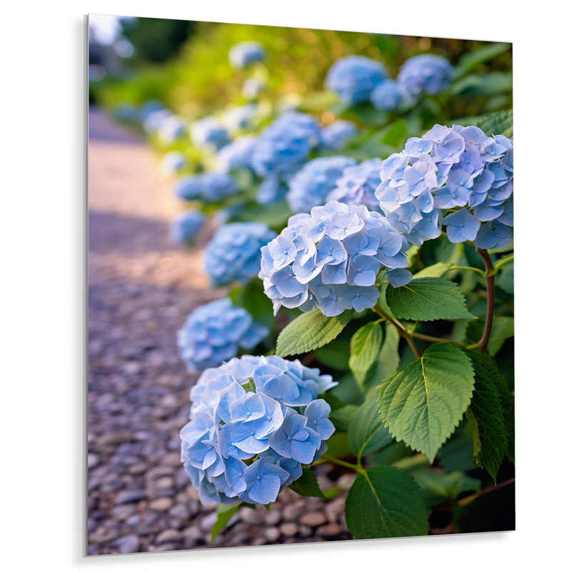 Fleurs d'hortensia bleues sur impression métallique, H 32 po x l 16 po