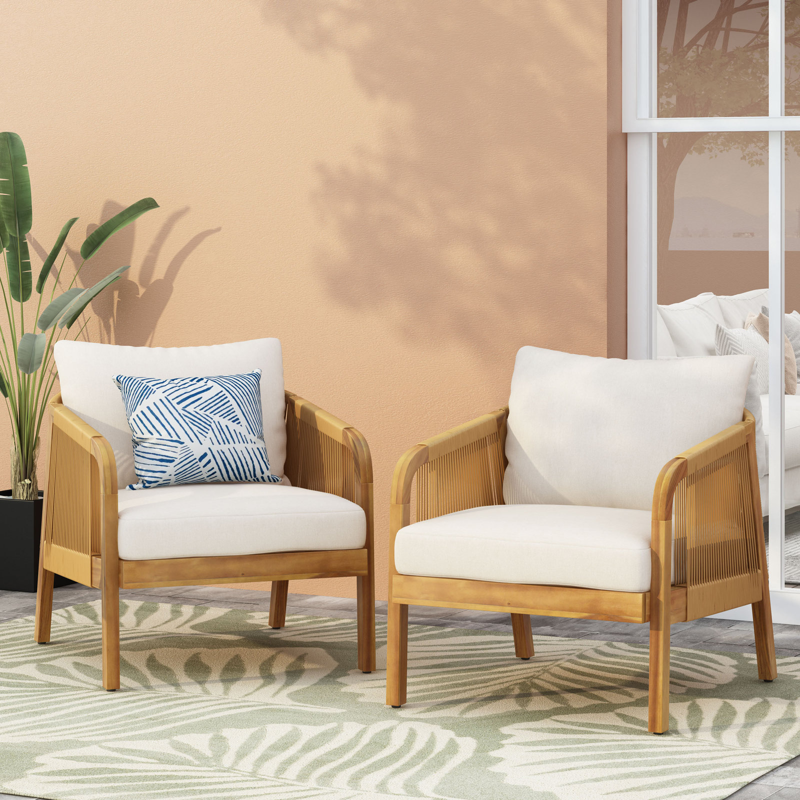 Fiora Outdoor Lounge Chair