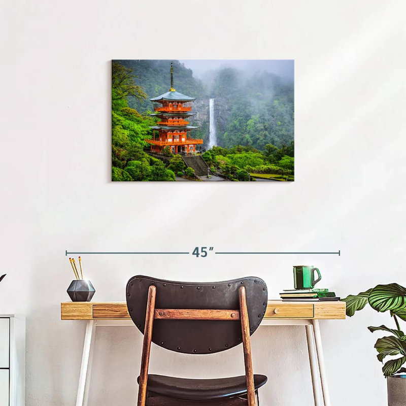 Sanctuaire Adella Nachi Taisha, H 20 po x l 30 po