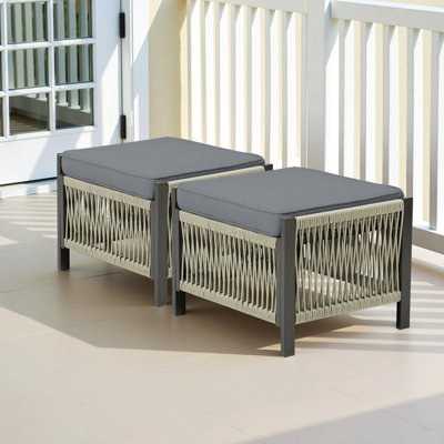 Ensemble de 2 repose-pieds d'extérieur en osier de polyéthylène pour l'extérieur avec coussin gris pour cour ou terrasse