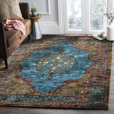Eini Oriental Indoor Rug