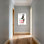 Femme glamour assise sur une boule disco assise sur un verre à cocktail, toile tendue sur châssis, décoration murale pour salon, chambre ou salle de fête