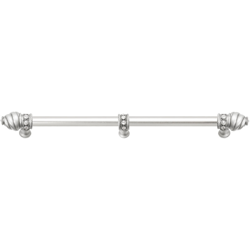 Caché avec une longue poignée centrale de 5/8 po et 23 cristaux transparents Swarovski avec entretoise centrale, 18", Satin
