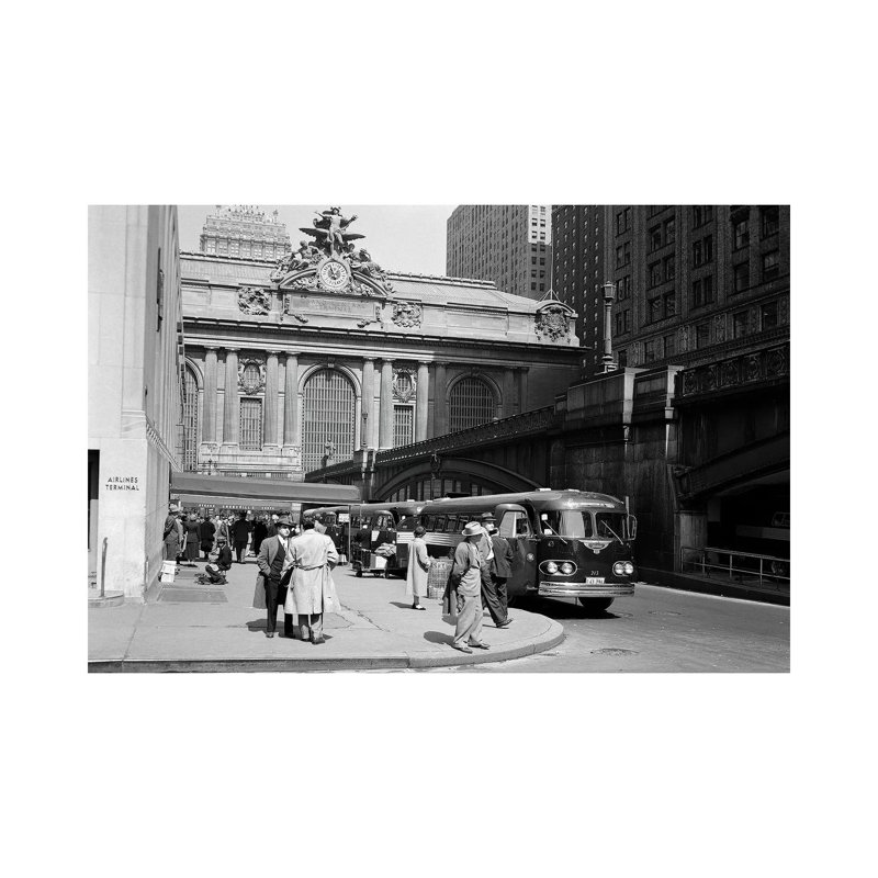 1940S Buses At Airlines Terminal Building On Park Ave Pershing Square Grand Central Station Midtown Manhattan New York City USA - Wrapped Canvas Print