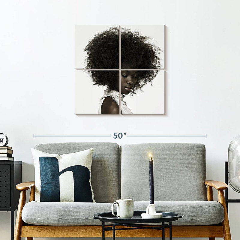 Femme aux cheveux bouclés, H 26 po x l 26 po