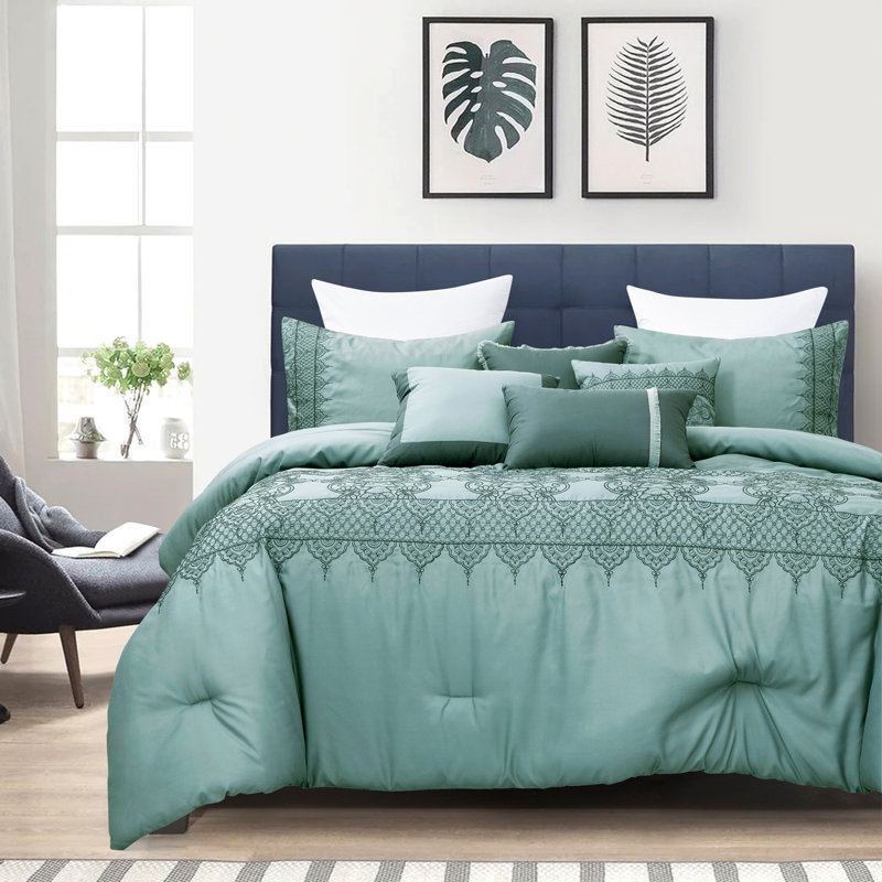 Modern & Contemporary Channel Damask Comforter, Queen Comforter + 6 Additional Pieces