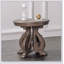 Table de bout ronde de style traditionnel 1pc avec pieds à volutes courbés, conception sculptée et structure en bois massif pour un décor élégant