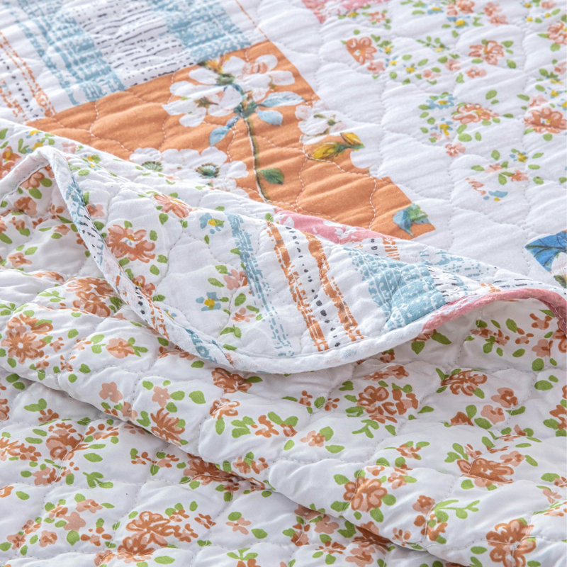 Vanie, King Quilt + 2 Standard Shams