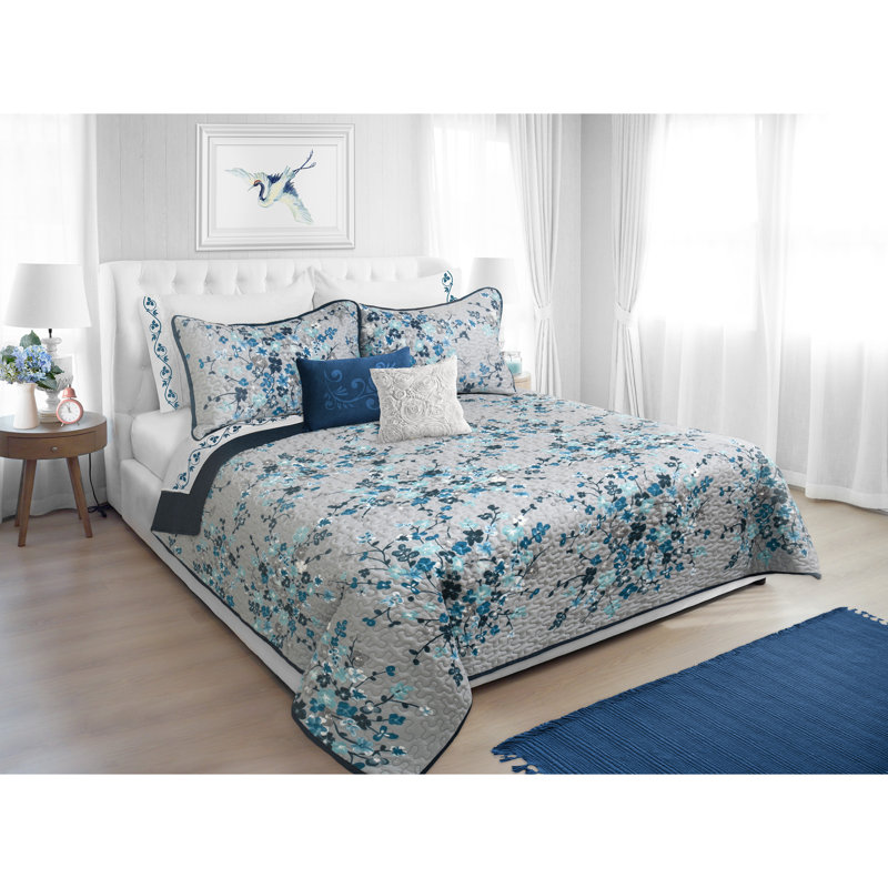 Polyester Floral Quilt, Queen Quilt + 2 Shams