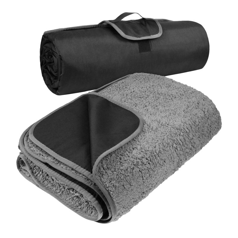 Couverture imperméable pour l'extérieur Tirrinia, L 66 po x L 90 po, Noir / gris
