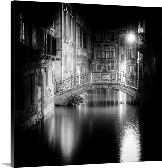 1x Modern & Contemporary East Urban Home 