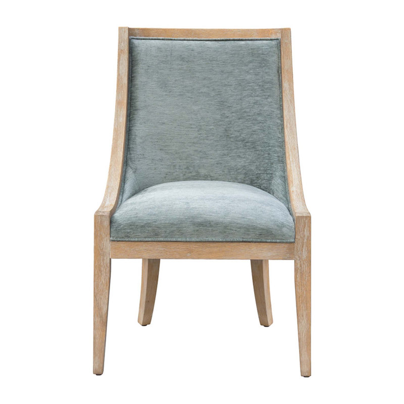 Chaise rembourrée avec garniture cloutée