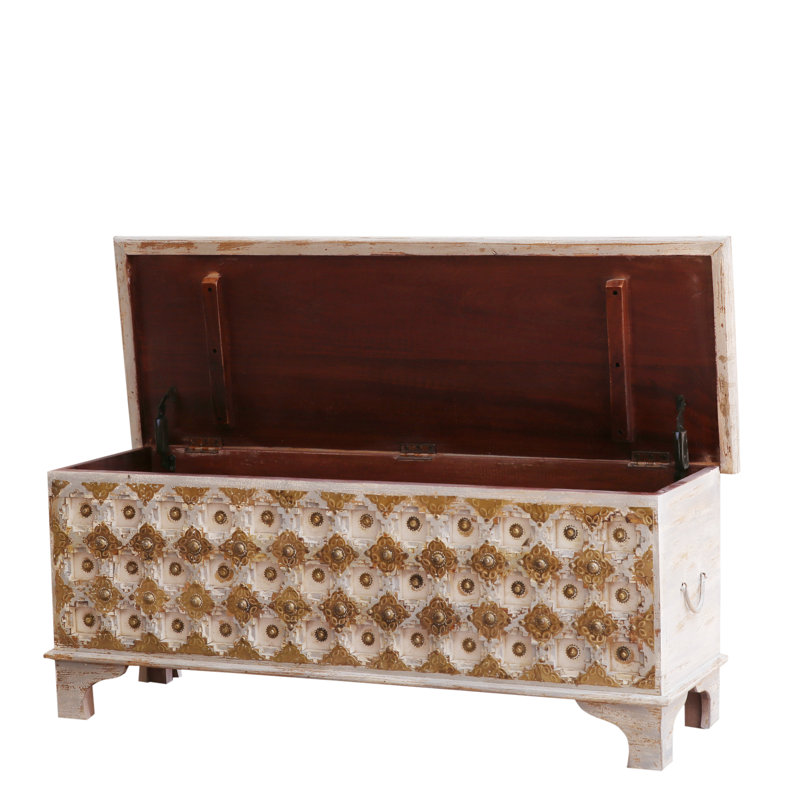 Aleeza Blanket Chest