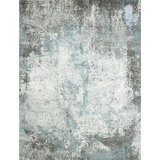 Area Rug in Gray/Charcoal