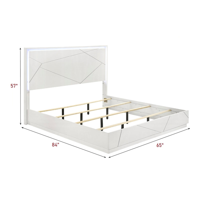 Mobilier de chambre à coucher contemporain: grand lit avec finition blanche, tête de lit à DEL et décorations modernes