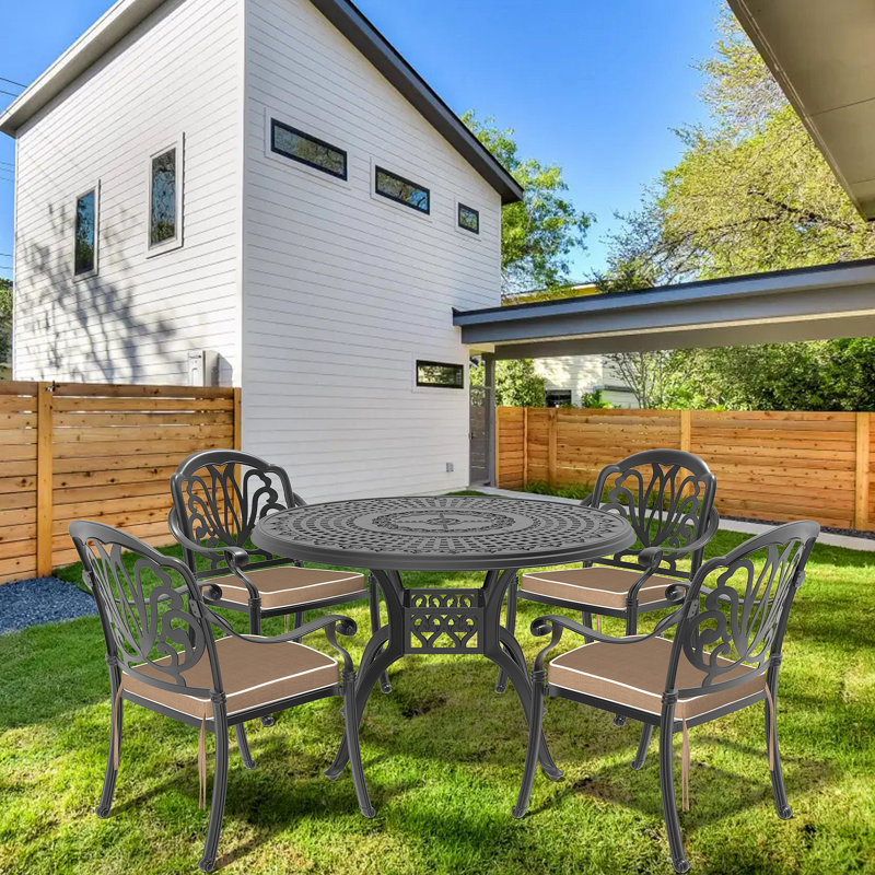 Ensemble de 5 meubles de patio en fonte d'aluminium avec coussins bruns, 5 pièces: table, 4 chaises