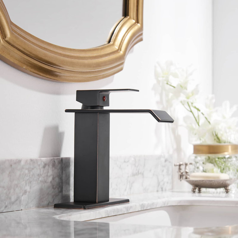 Oil Rubbed Bronze Single Handle Bathroom Faucet with Drain Assembly
