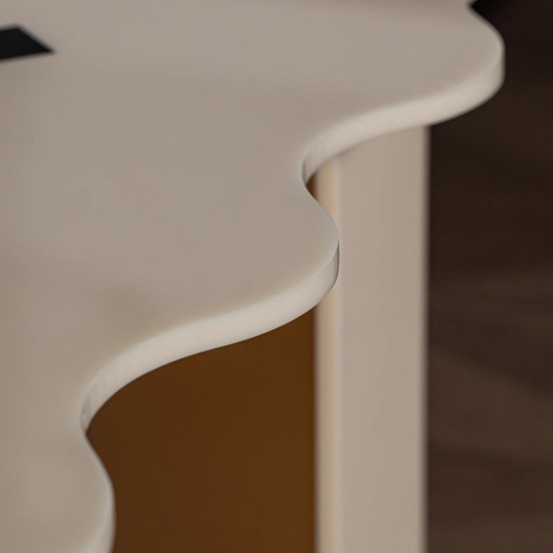 Table basse de style crème
