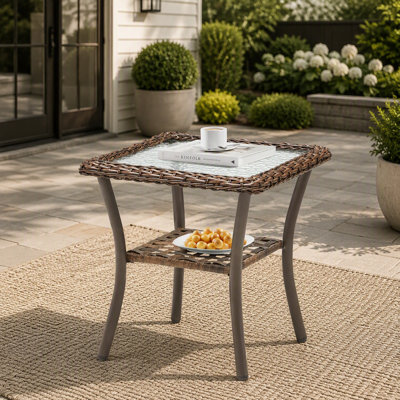 Table d'appoint extérieure en rotin toutes saisons, 20 x 20 x 20 pouces, durable et élégante pour une utilisation sur le patio, le balcon et la terrasse