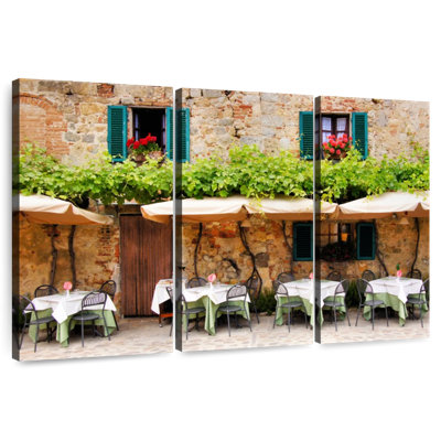 Lilie Cafe In Tuscany